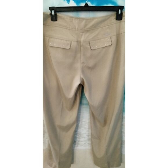 " Izod" woman's pants.  - Picture 3 of 9